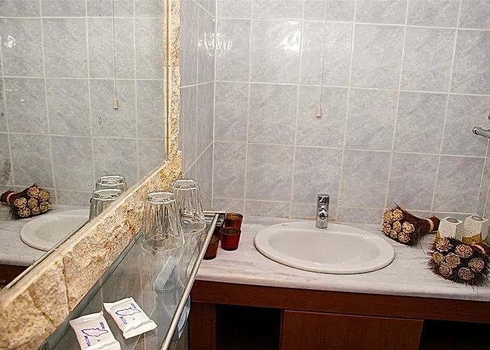 Venus 2* עיר רודוס